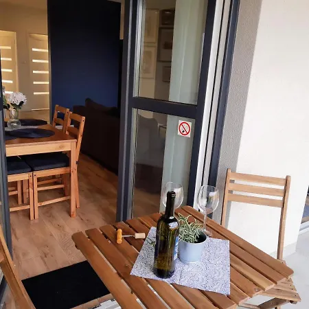 Lägenhet New Apartment Wolynska - Przestronny, Z Widokiem I Balkonem