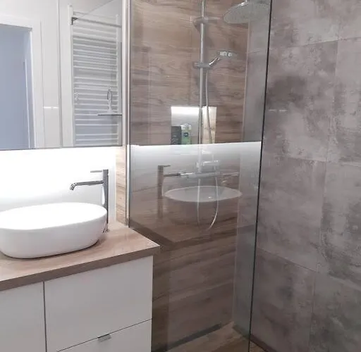 Apartment New Wolynska - Przestronny, Z Widokiem, Czysto, Parking, Balkon